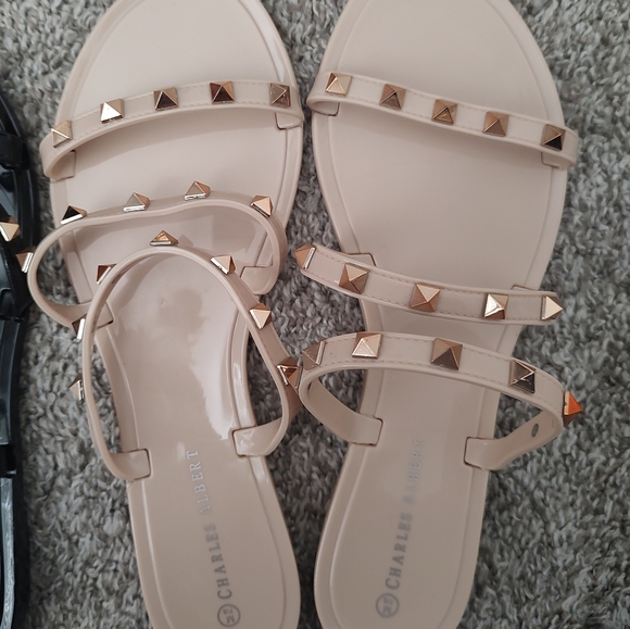 Studded sandals - Picture 3 of 6